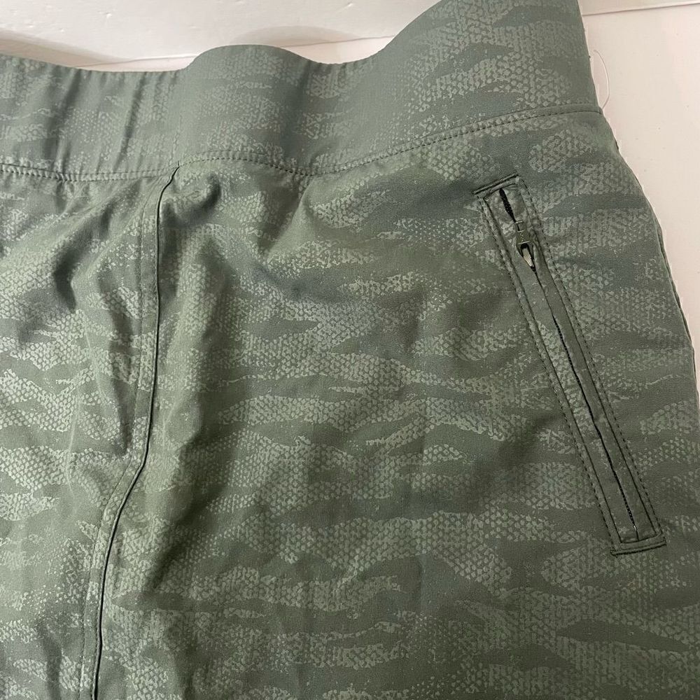 NEW! Orvis| Small | Embossed| Small | Skort - Picture 7 of 16